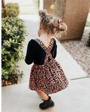 Load image into Gallery viewer, Leopard Suspender Skirt
